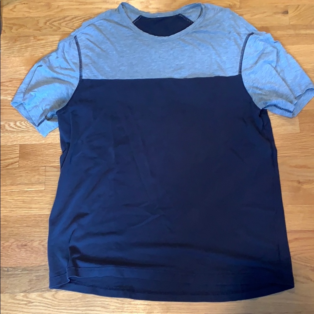 Men’s Lulu Lemon T Shirt Size L